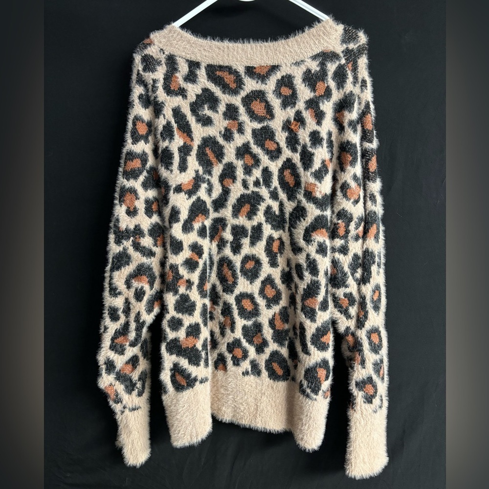 Leopard Print, Eyelash Sweater, Size XL, Time and Tru - Picture 3 of 7